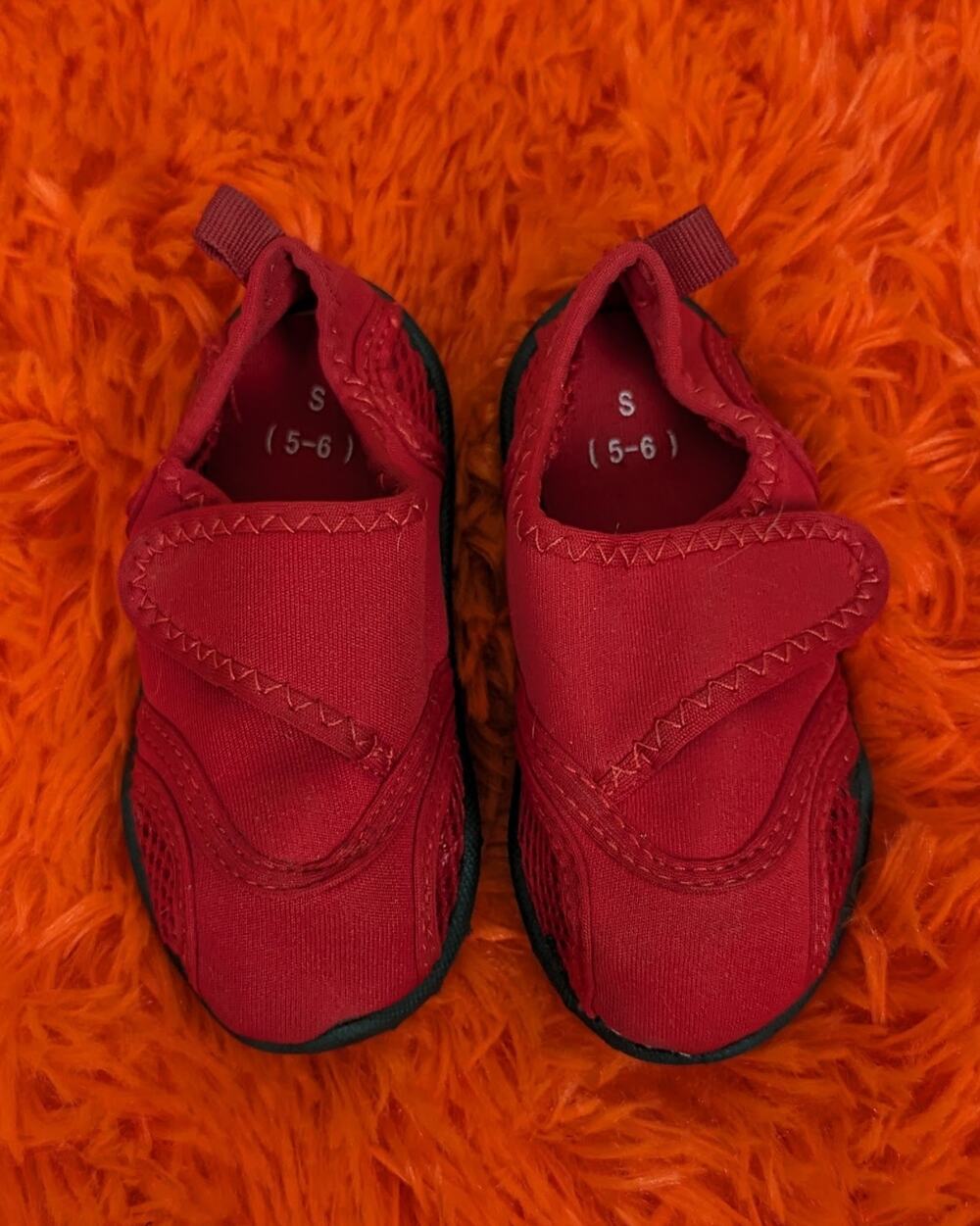 Sintetico Kids Red Velcro Swimming Pool River Water Shoes Socks Small 5/6